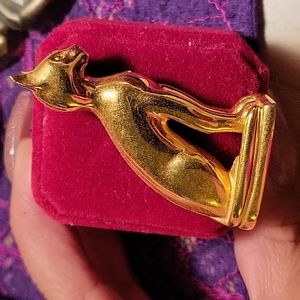 Gold cat Brooch